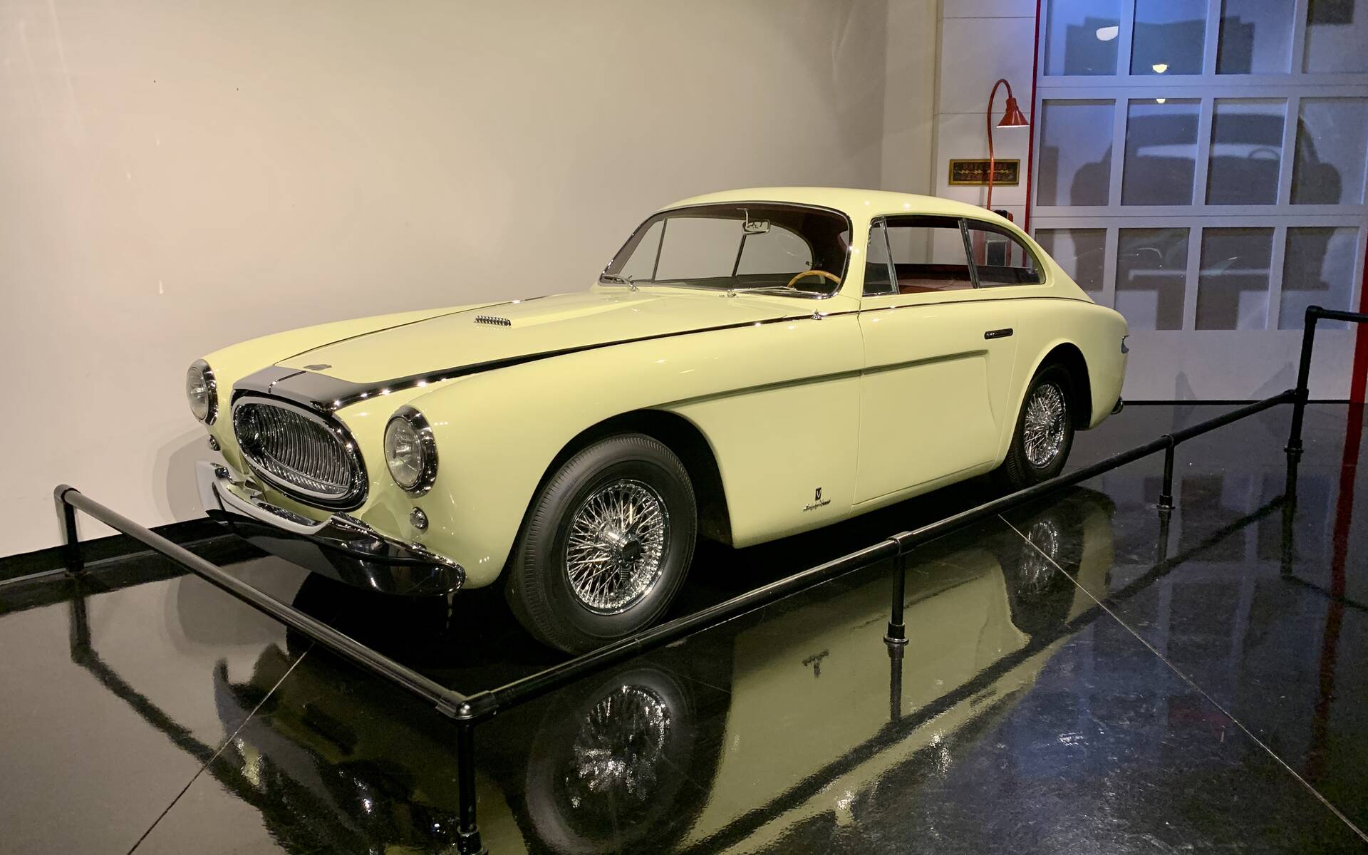 <p><strong>Cunningham C-3 Continental Coupe 1953</strong></p>
