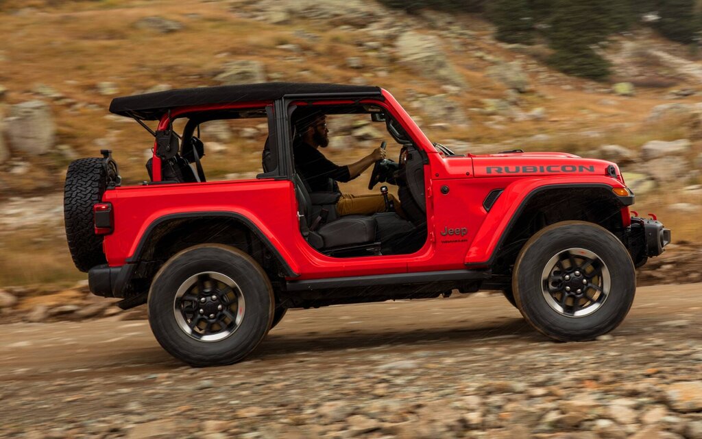 How Do Removable Doors Work On the Jeep Wrangler? - The Car Guide