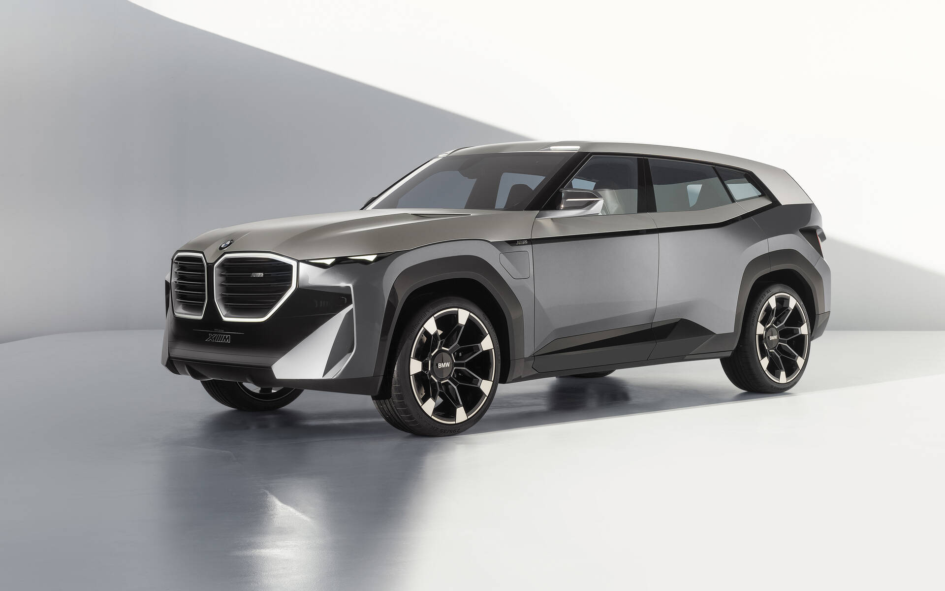 <p>BMW XM Concept (2021)</p>