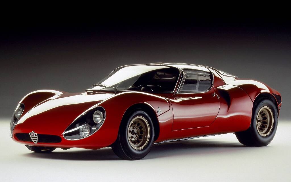 <p>L'Alfa Romeo 33 Stradale a servi de base mécanique à la Carabo.</p>