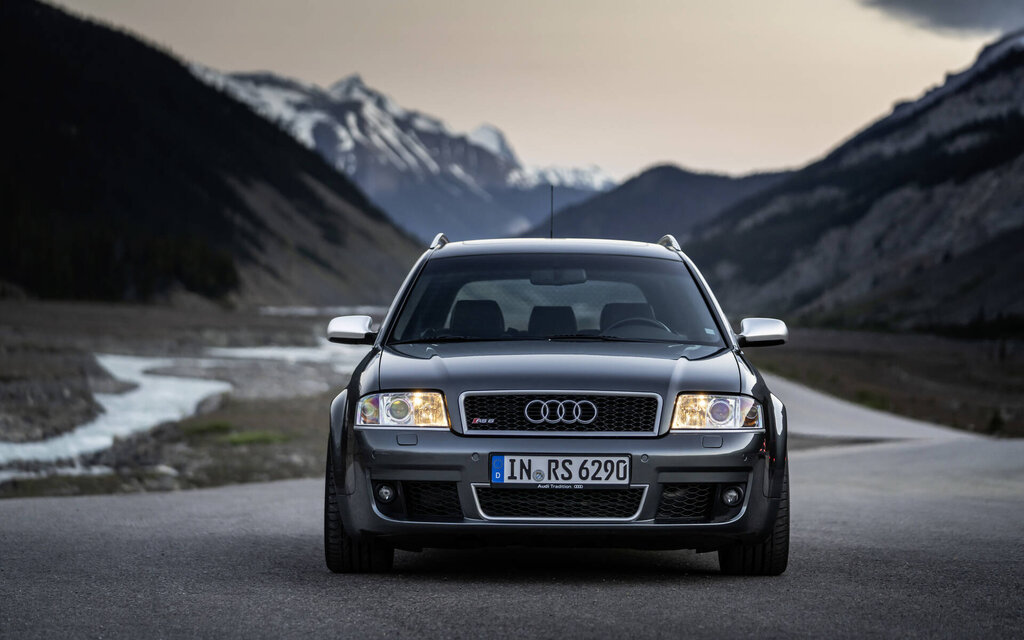 Audi RS 6 : les quatre générations du modèle réunies pour ses 20 ans