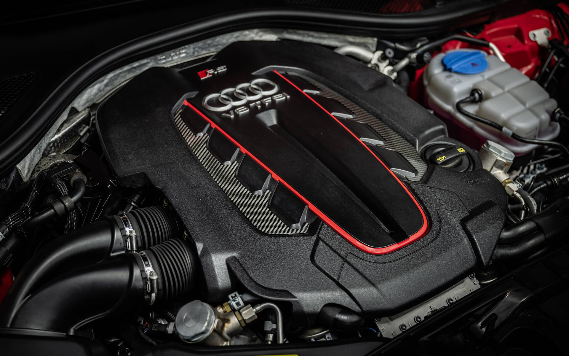 <p>Moteur V8 biturbo de la Audi RS6 C7</p>