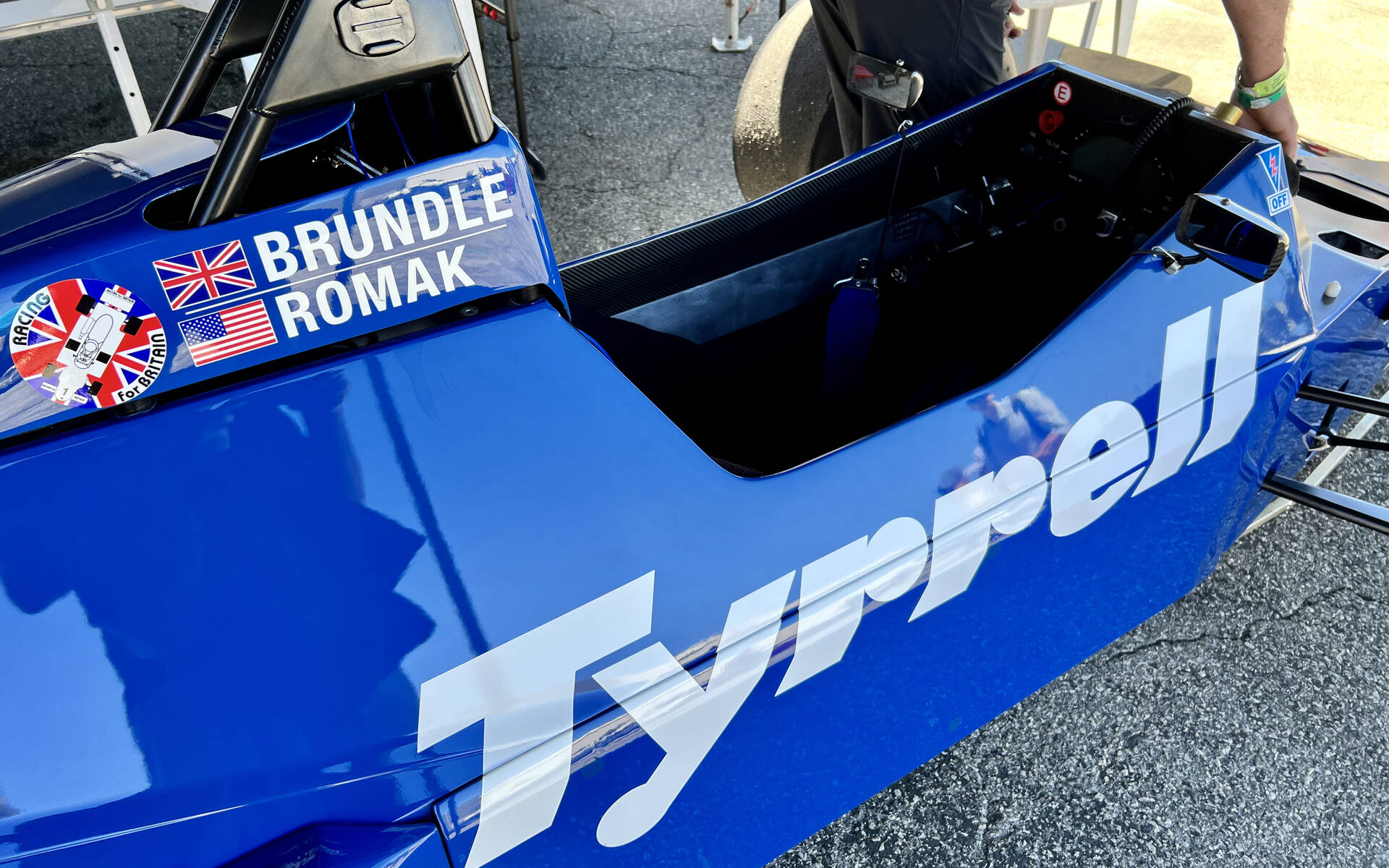 <p>La Tyrrell 012 pilotée par Martin Brundle.</p>