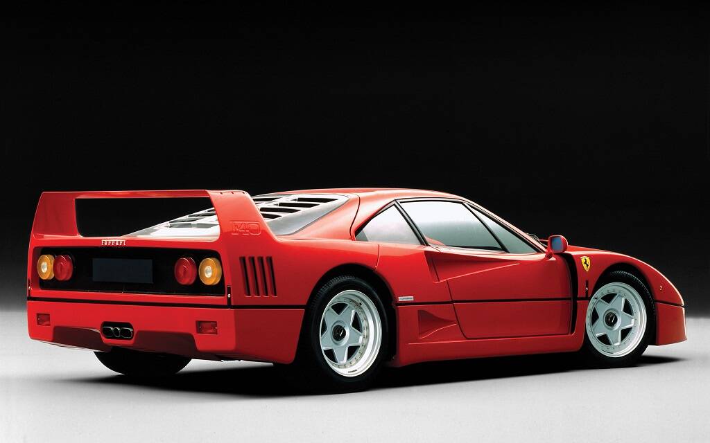 Ferrari F40 : le cadeau d’anniversaire le plus rapide du monde ! 539561-ferrari-f40-le-cadeau-d-anniversaire-le-plus-rapide-du-monde