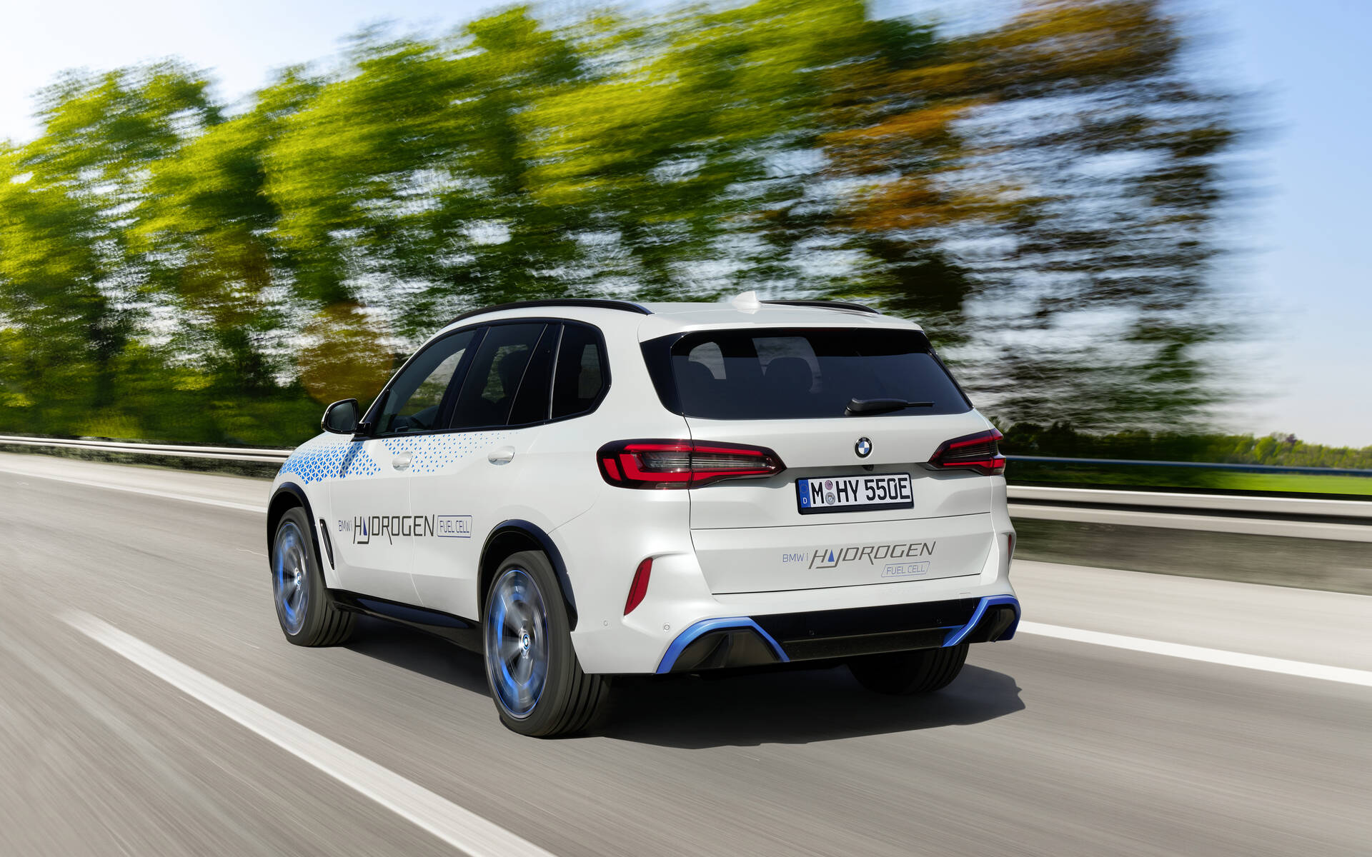 BMW commercialisera le X5 en version hydrogène 540537-bmw-persevere-sur-l-hydrogene-avec-une-petite-serie-de-vus