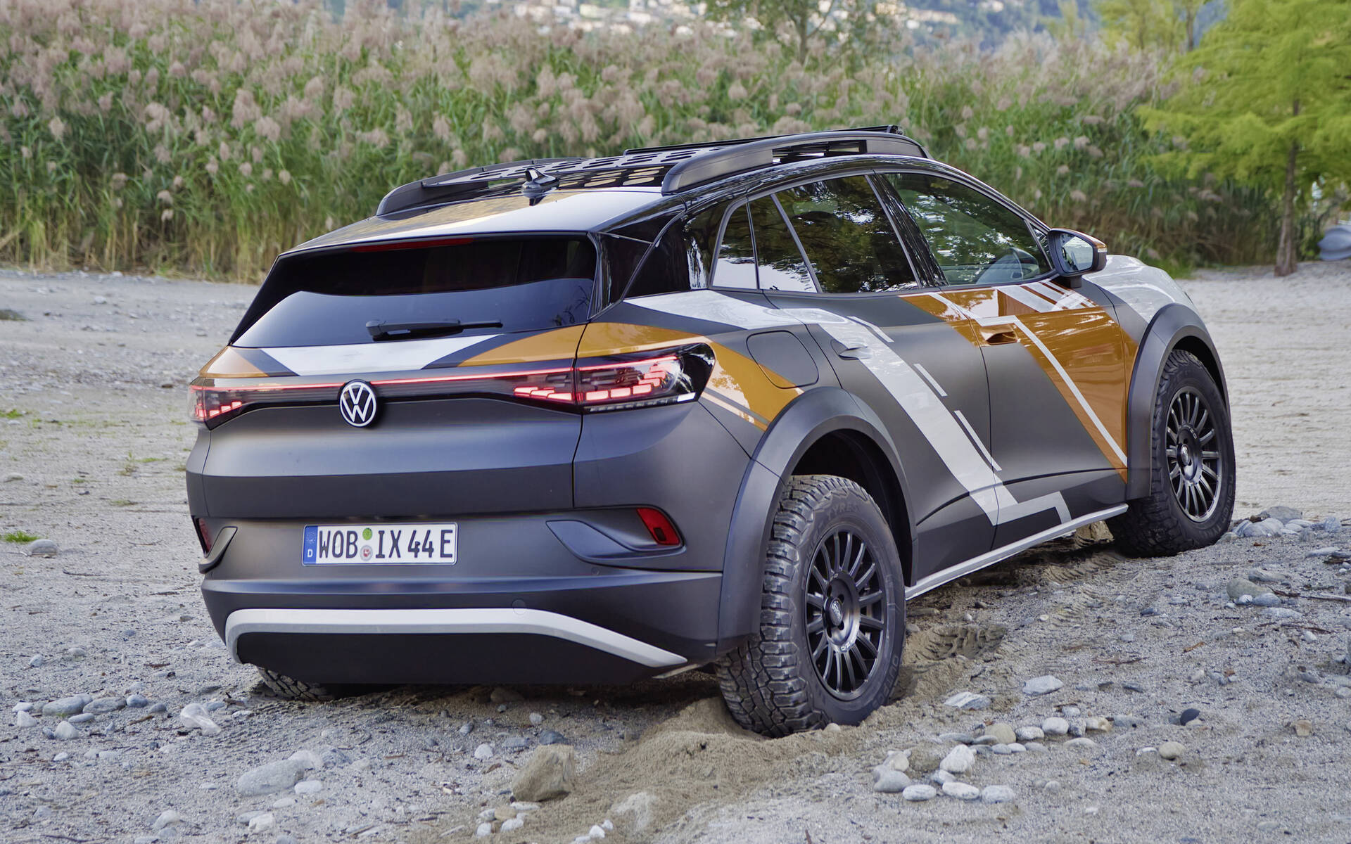 Volkswagen ID. XTREME : bientôt un ID.4 pour du hors-route ? 541340-volkswagen-id-xtreme-un-concept-electrique-tout-terrain