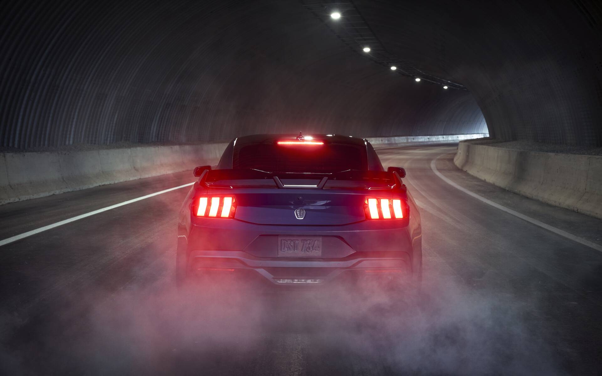 <p>Ford Mustang Dark Horse 2024</p>