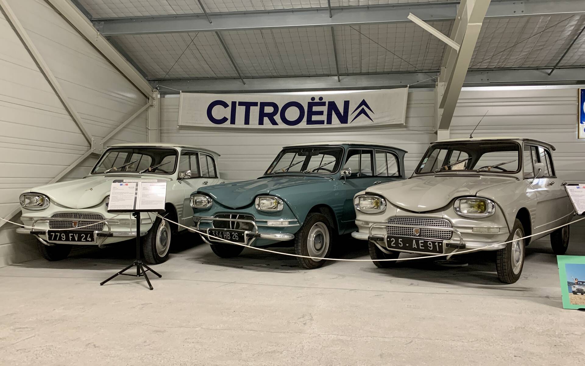 Photos: plus de 100 Citroën d'exception réunies dans un musée en France 543136-photos-plus-de-100-citroen-d-exception-reunies-dans-un-musee-en-france