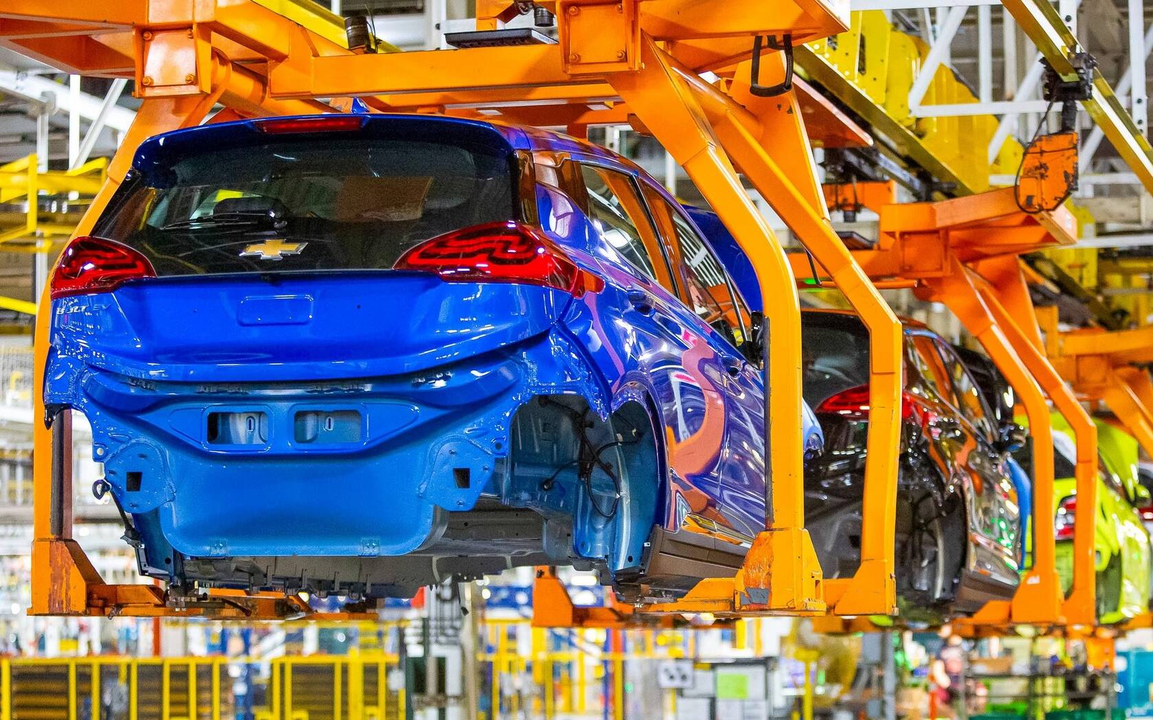 GM Said To Extend 2023 Chevy Bolt EV/EUV Production Into December