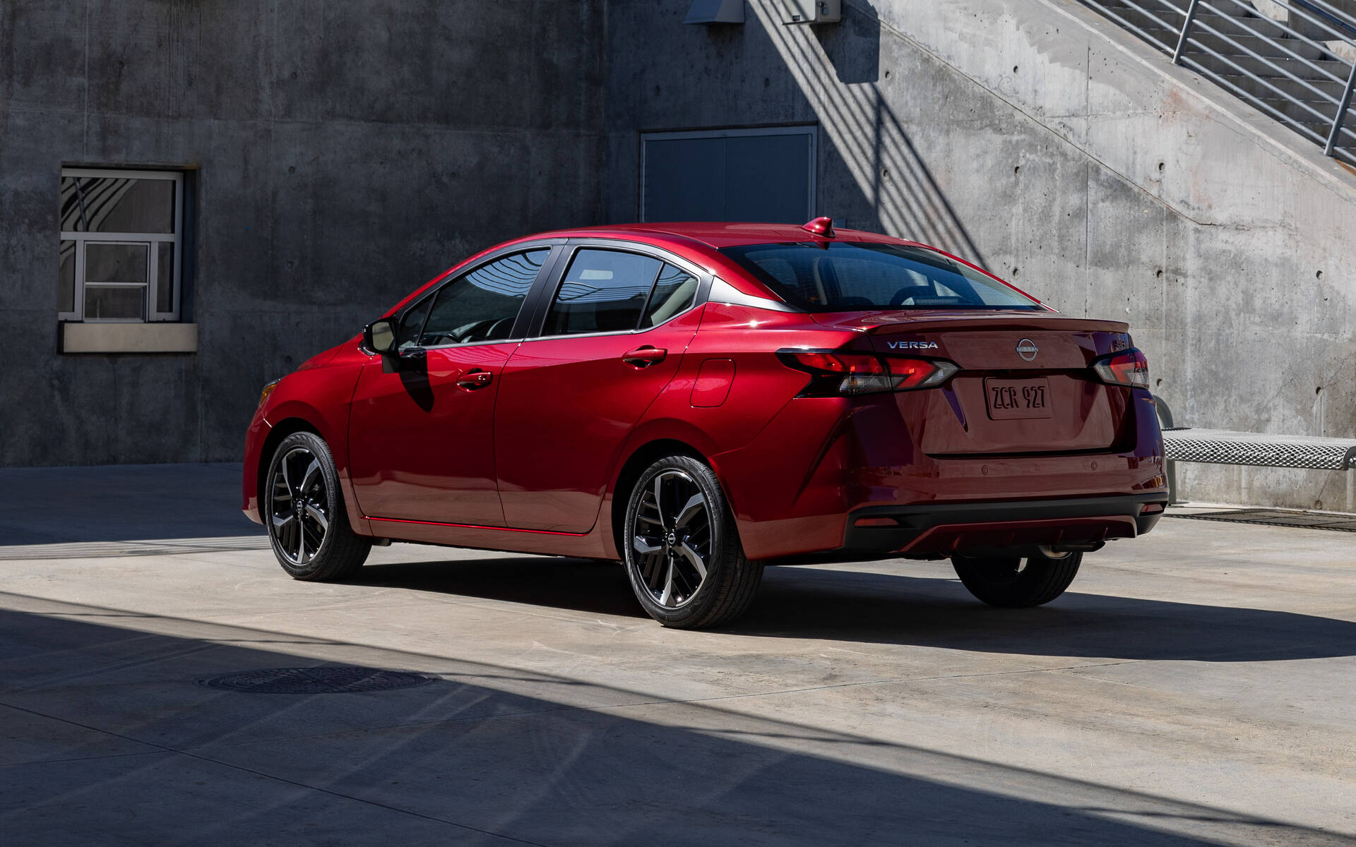 Nissan Versa 2023 : nouvelle gueule et un plus gros écran 545754-nissan-versa-2023-nouvelle-gueule-et-un-plus-gros-ecran