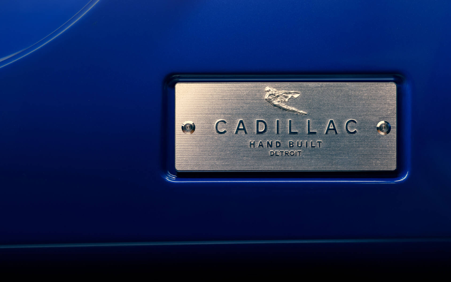 Cadillac Celestiq 2024 : la berline électrique à 400 000 $ se dévoile 546354-cadillac-celestiq-2024-la-berline-electrique-a-400-000-se-devoile
