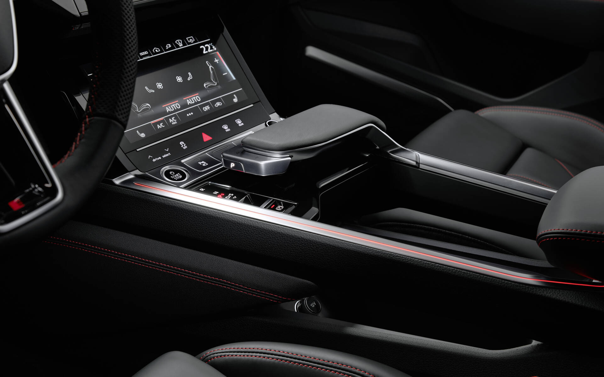 <p>Audi Q8 e-tron 2023</p>