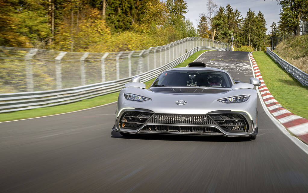 Get behind the wheel of the Mercedes-AMG GT - Race Planet