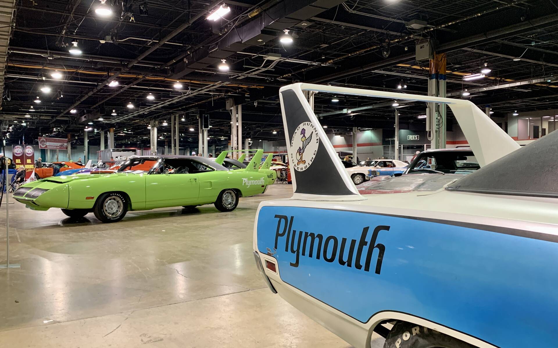 Plusieurs dizaines de Plymouth Superbird et Dodge Charger Daytona réunies à Chicago 551457-plusieurs-dizaines-de-plymouth-superbird-et-dodge-charger-daytona-reunies-a-chicago