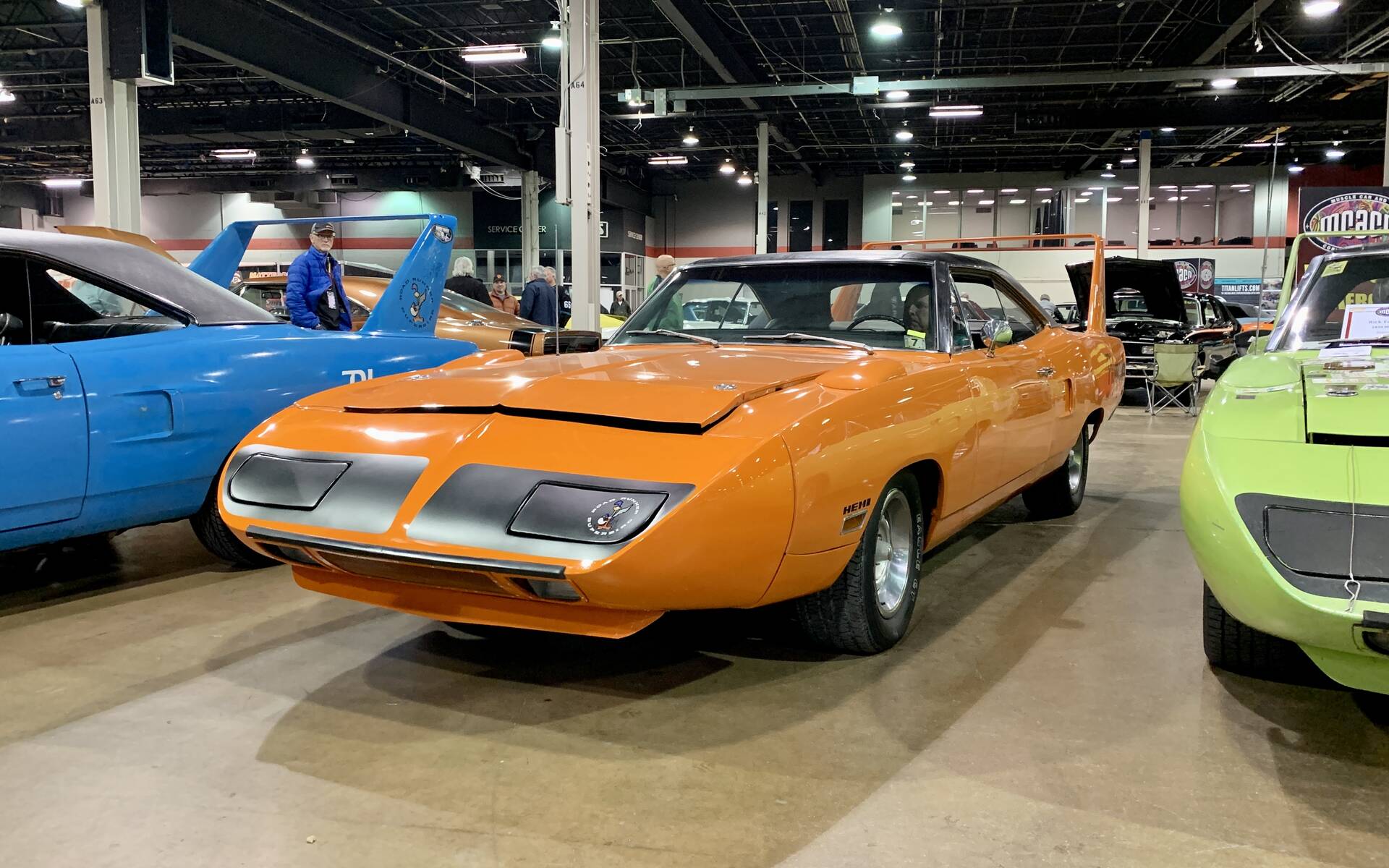 Plusieurs dizaines de Plymouth Superbird et Dodge Charger Daytona réunies à Chicago 551464-plusieurs-dizaines-de-plymouth-superbird-et-dodge-charger-daytona-reunies-a-chicago