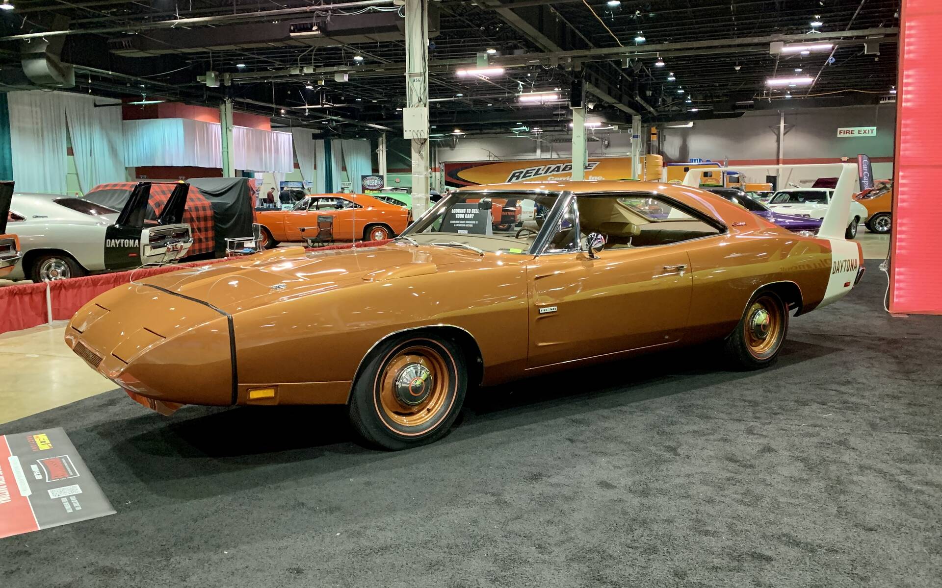 Plusieurs dizaines de Plymouth Superbird et Dodge Charger Daytona réunies à Chicago 551475-plusieurs-dizaines-de-plymouth-superbird-et-dodge-charger-daytona-reunies-a-chicago