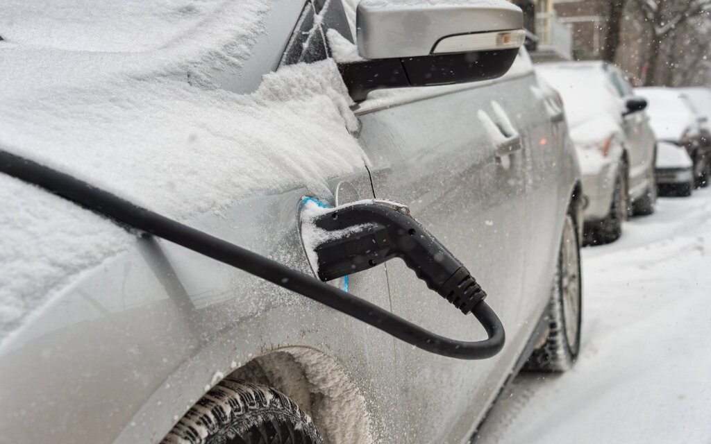 Pourquoi l’autonomie d’une voiture électrique baisse-t-elle en hiver ?