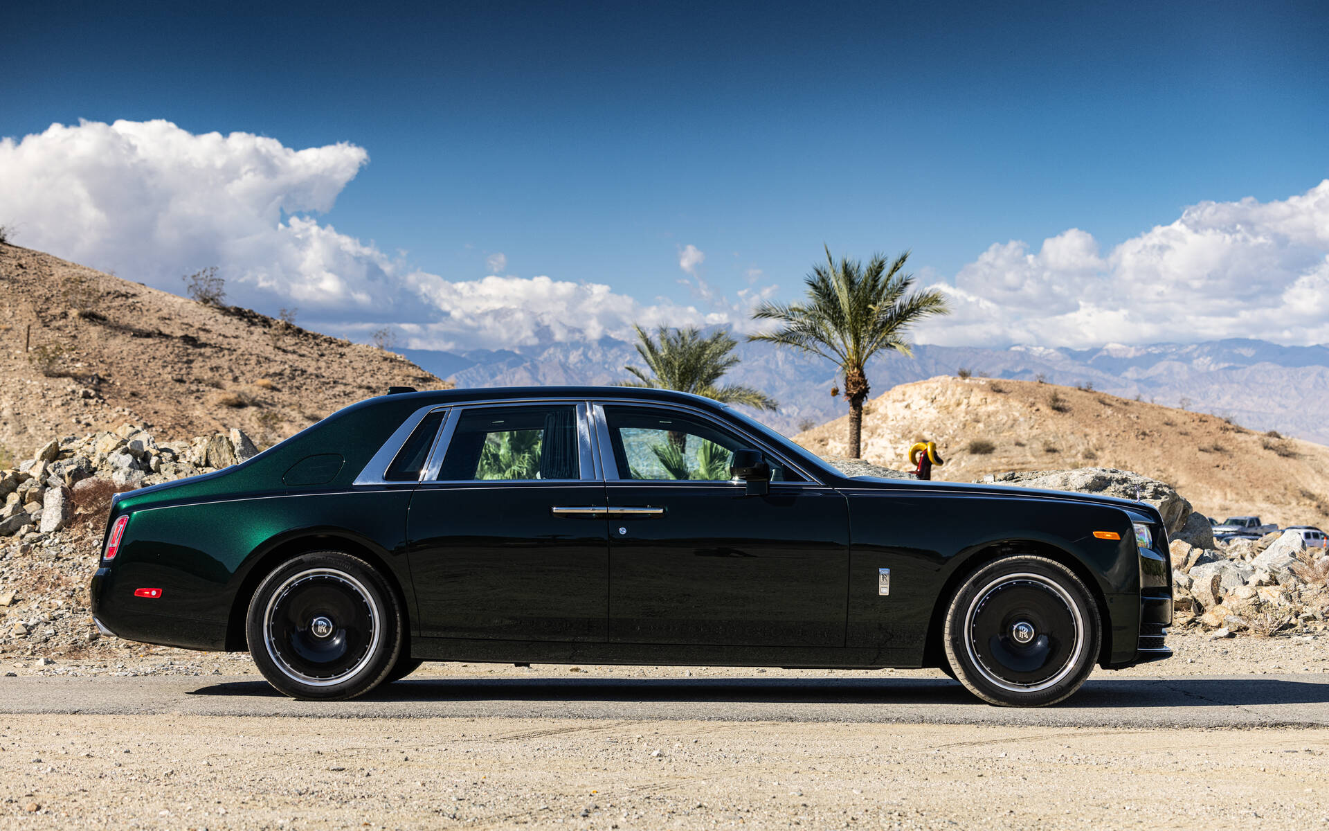 Rolls-Royce Phantom 2023 : l'opulence sur quatre roues 551972-rolls-royce-phantom-series-ii-2023-l-opulence-faite-automobile
