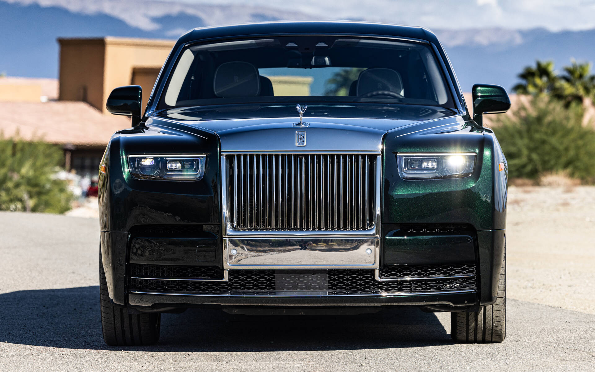 <p>Rolls-Royce Phantom Series II 2023</p>