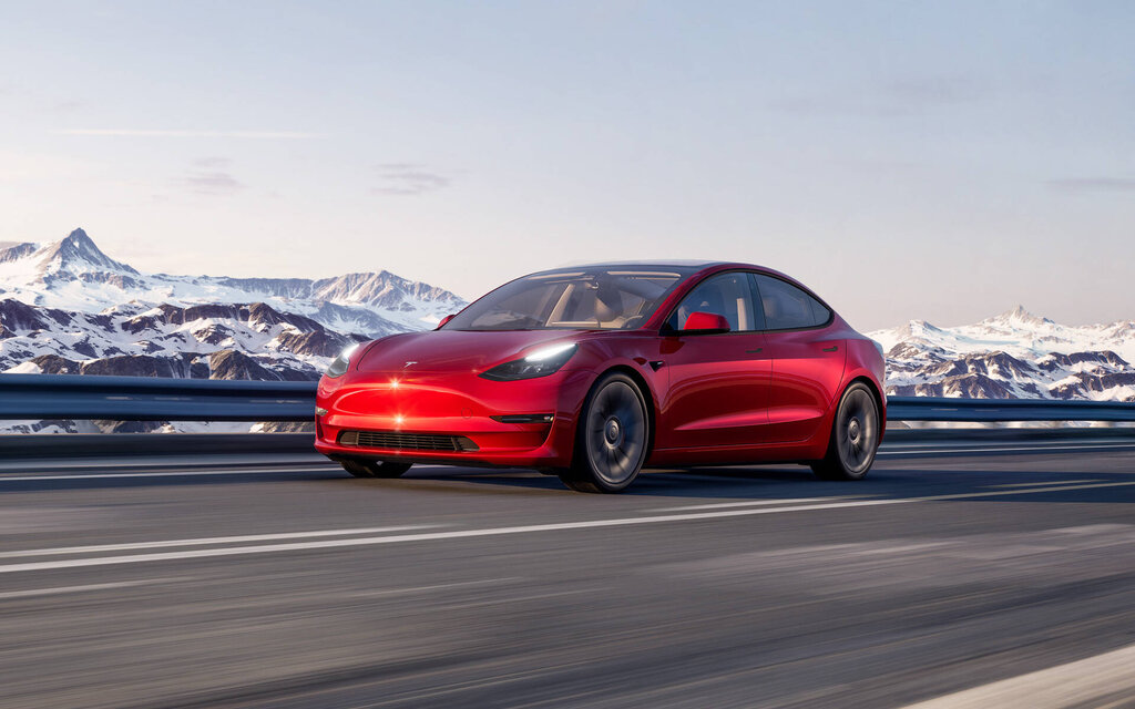Une Tesla Model 3 modernisée serait en approche
