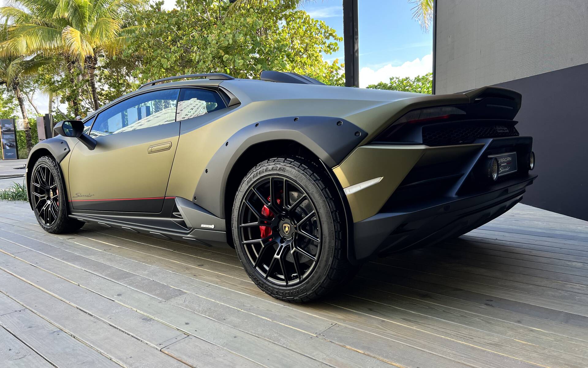 <p>Lamborghini Huracan Sterrato</p>