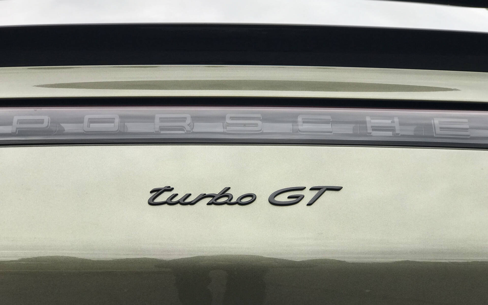<p>Porsche Cayenne Turbo GT 2022</p>