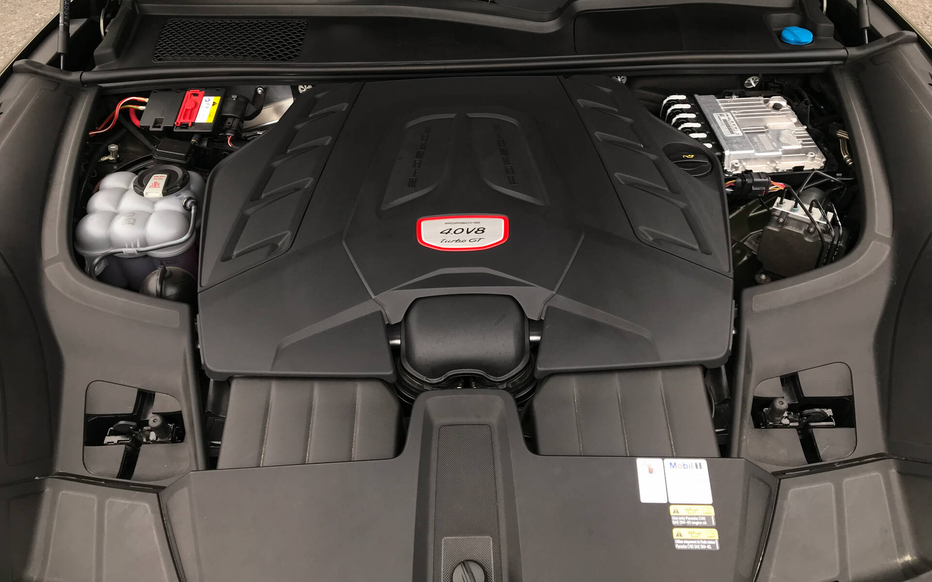 <p>Porsche Cayenne Turbo GT 2022</p>