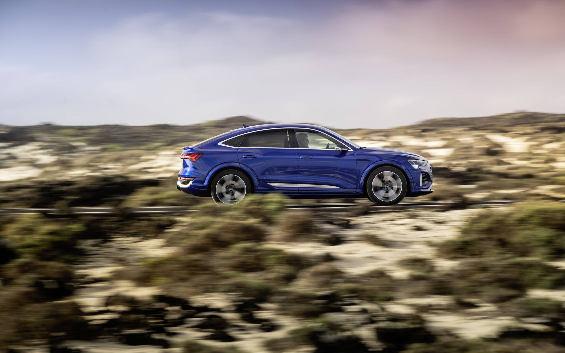 Audi Q8 e-tron 2023 : plus de performance et d'autonomie 554975-audi-sq8-e-tron-et-q8-55-e-tron-2023-plus-de-performance-et-d-autonomie