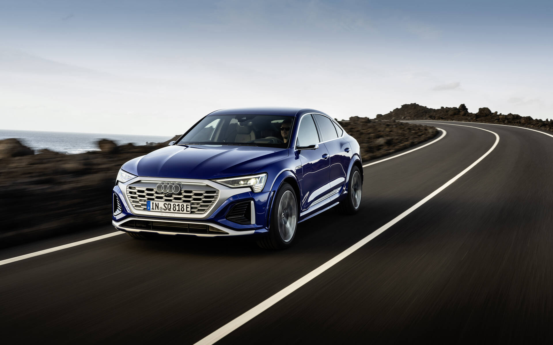 <p>Audi SQ8 e-tron Sportback 2023</p>