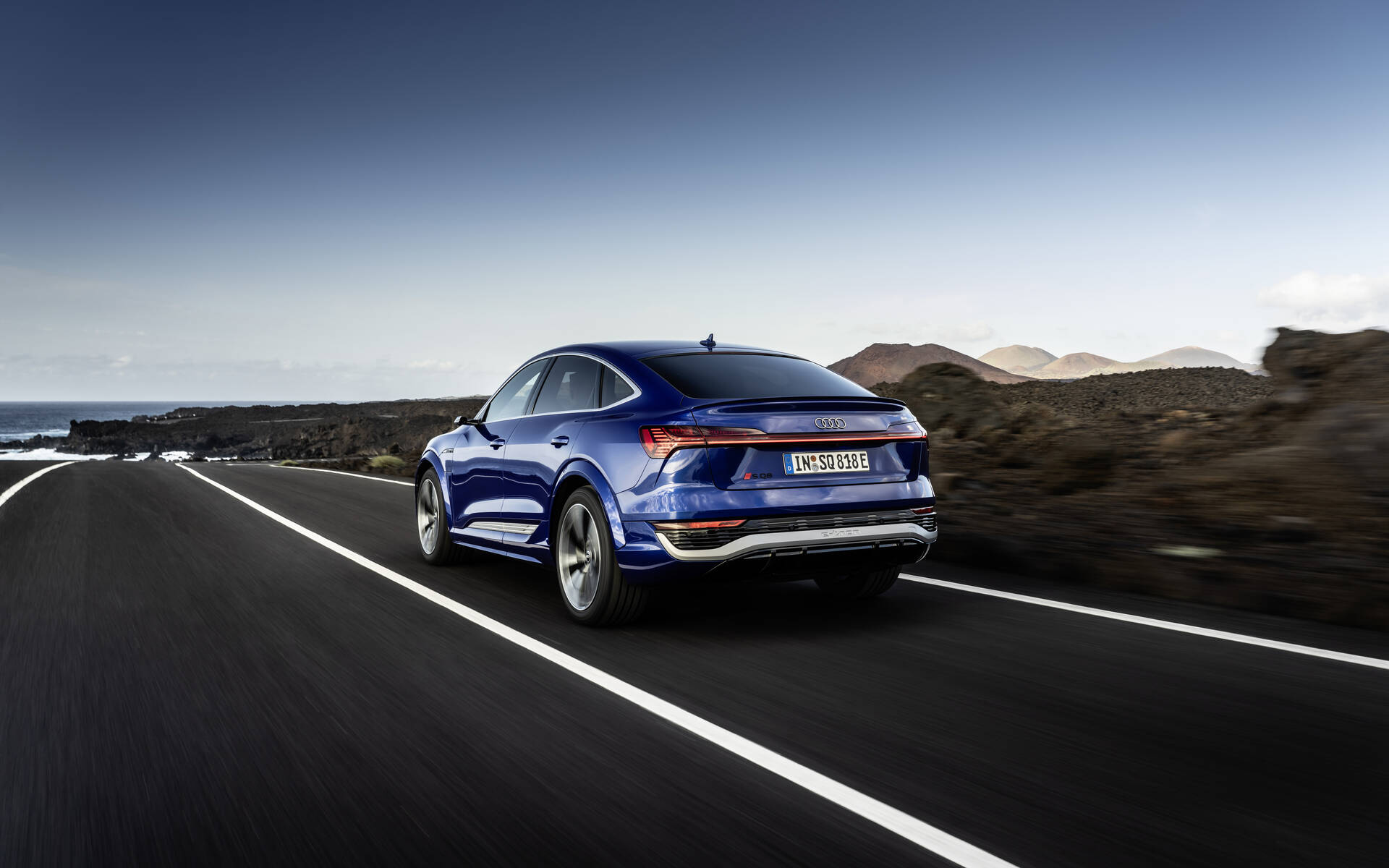 Audi Q8 e-tron 2023 : plus de performance et d'autonomie 554979-audi-sq8-e-tron-et-q8-55-e-tron-2023-plus-de-performance-et-d-autonomie