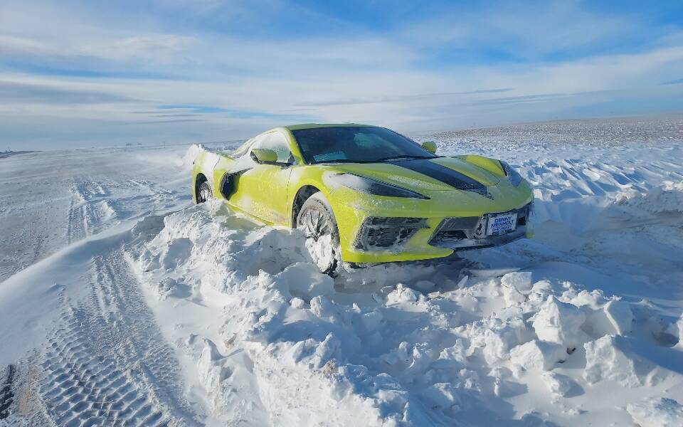 Tempête hivernale : ne faites pas comme ce conducteur de Corvette 555924-tempete-hivernale-ne-faites-pas-comme-ce-conducteur-de-corvette
