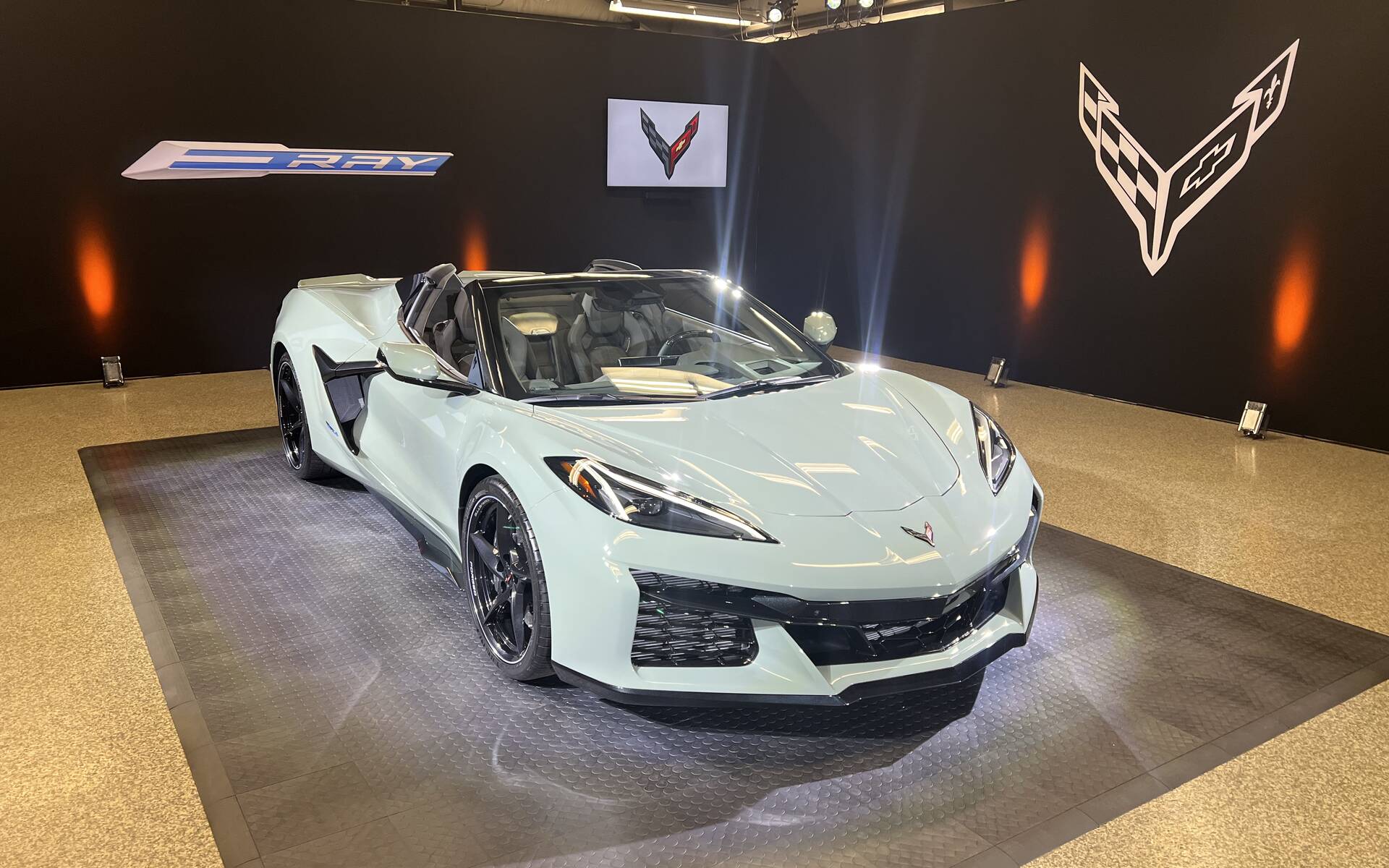 Chevrolet Corvette ERay 2024 Le Guide de l'auto découvre la première