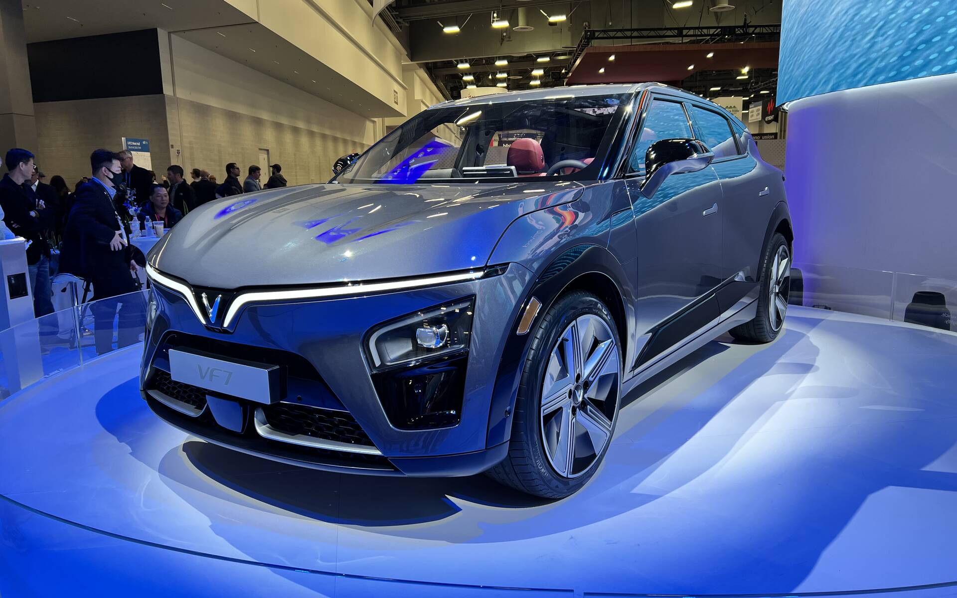 Lotus Emeya 2025 : une nouvelle GT à quatre portes 100 % électrique - Guide  Auto