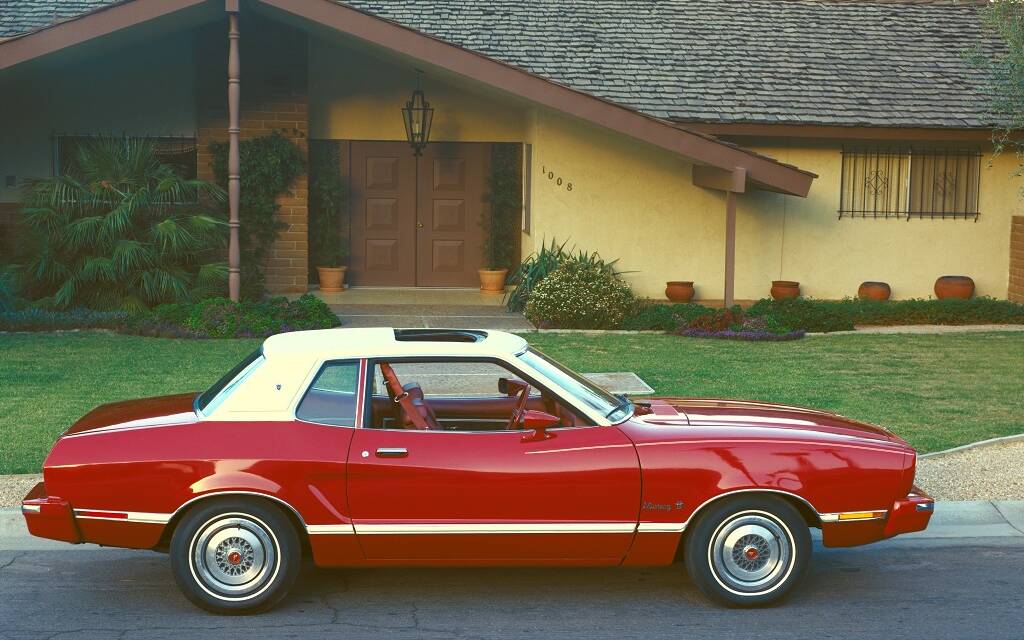 <p>Mustang II Ghia 1974</p>