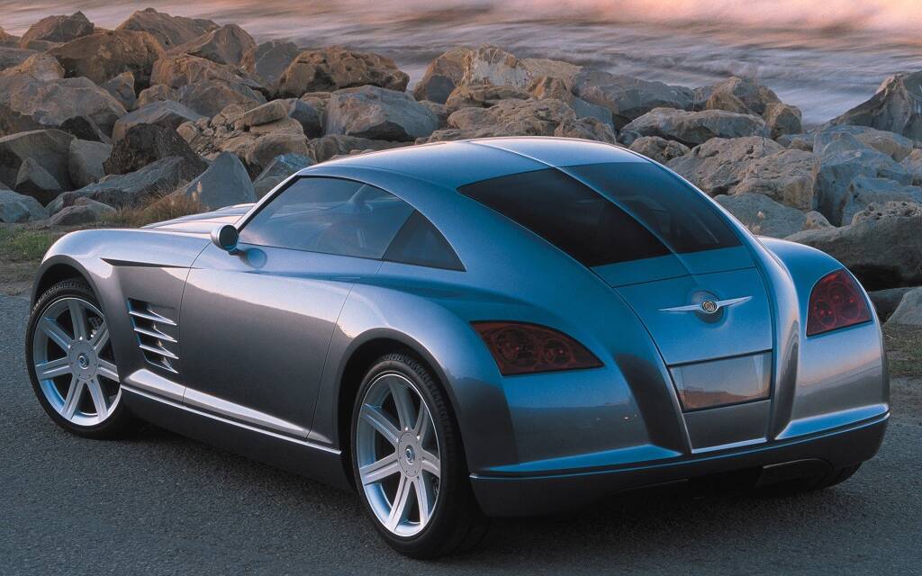 <p>Chrysler Crossfire concept.</p>