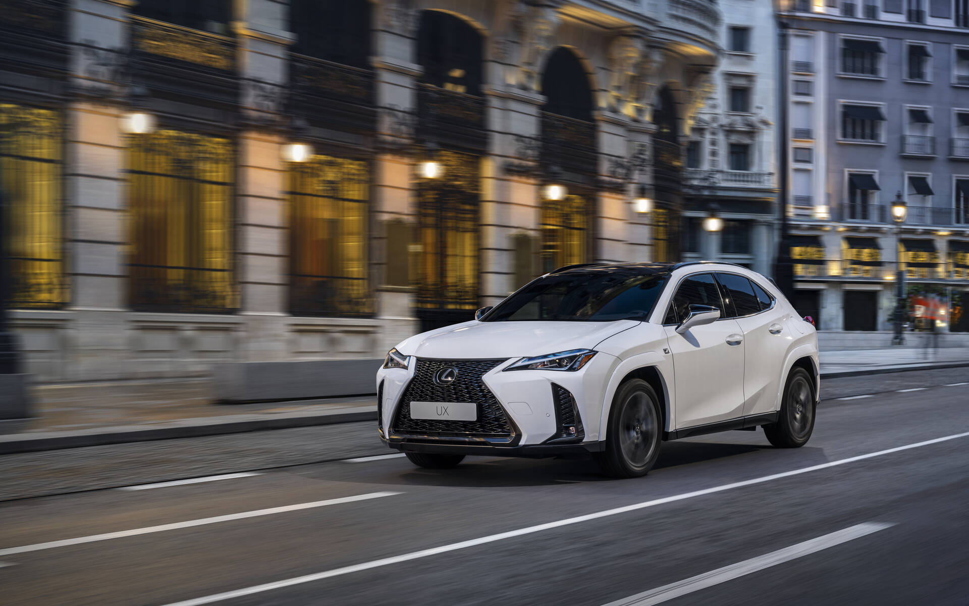 Lexus UX 2023 : l'explorateur urbain qui sommeille en vous 560801-lexus-ux-2023