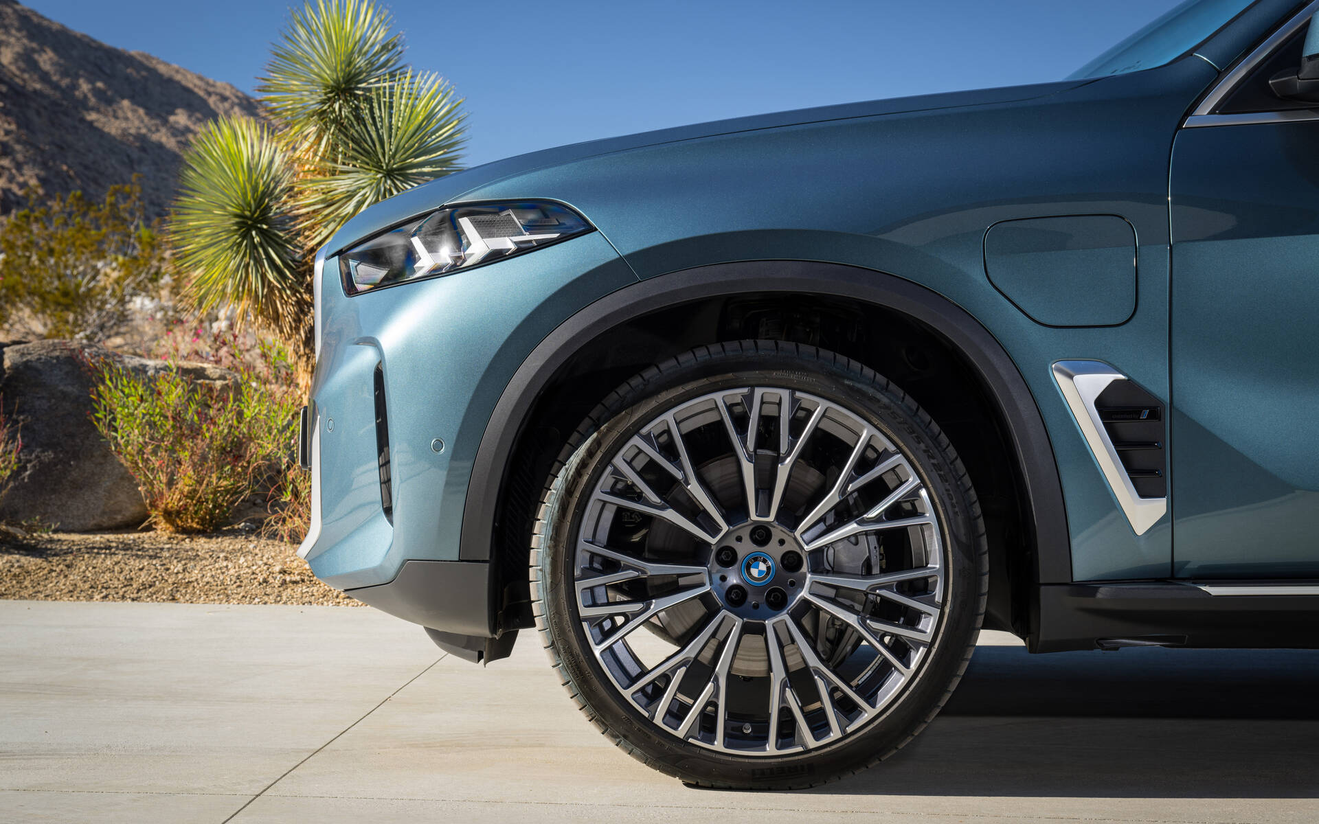 BMW X5 et X6 2024 : plus de puissance et d’autonomie électrique 560956-bmw-x5-et-x6-2024-plus-de-puissance-et-d-autonomie-electrique