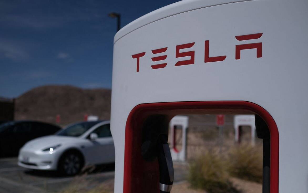 Avec sa nouvelle borne de recharge universelle et à domicile, Tesla va tuer  la concurrence aux USA