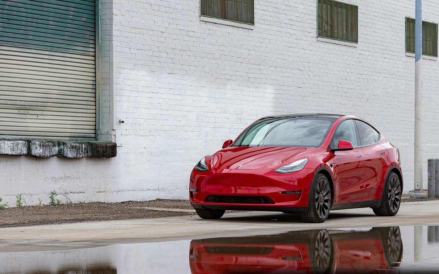 Tesla Dramatically Cuts Prices in Canada, Model 3 Regains EV Rebate - The  Car Guide