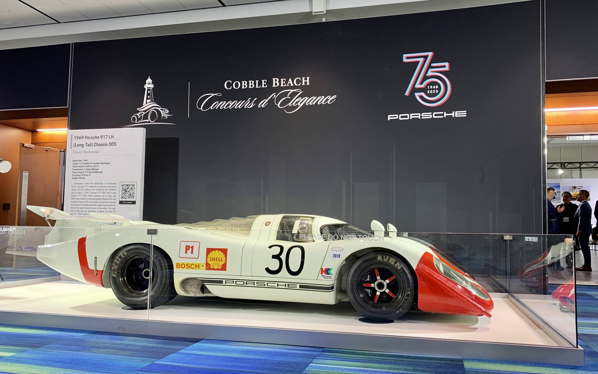 Salon de l’auto de Toronto : soulignons le 75e anniversaire de Porsche 562526-salon-de-l-auto-de-toronto-hommage-au-75e-anniversaire-de-porsche