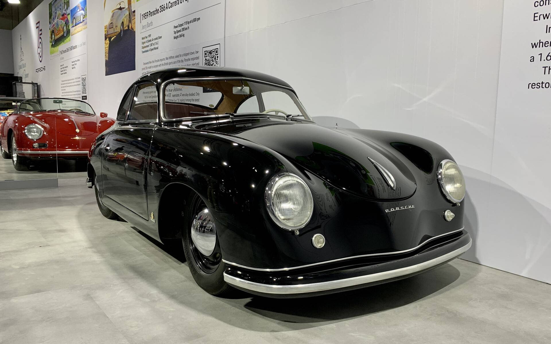 Salon de l’auto de Toronto : soulignons le 75e anniversaire de Porsche 562541-salon-de-l-auto-de-toronto-hommage-au-75e-anniversaire-de-porsche