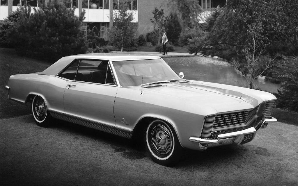 <p>Buick Riviera 1965</p>