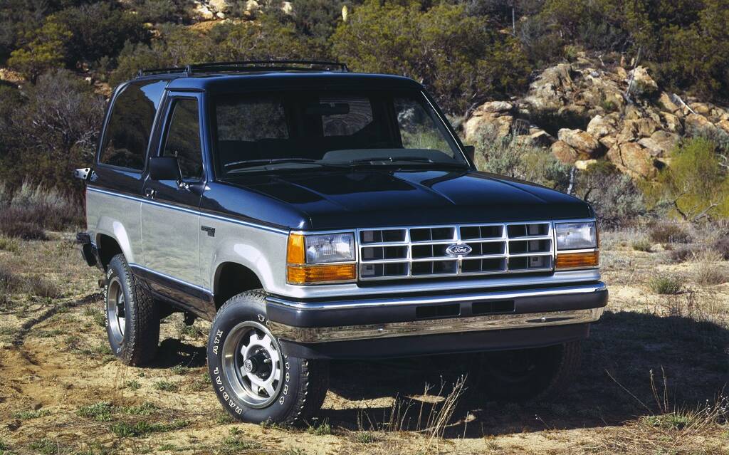 <p>Le Bronco II est restylé pour le millésime 1989.</p>