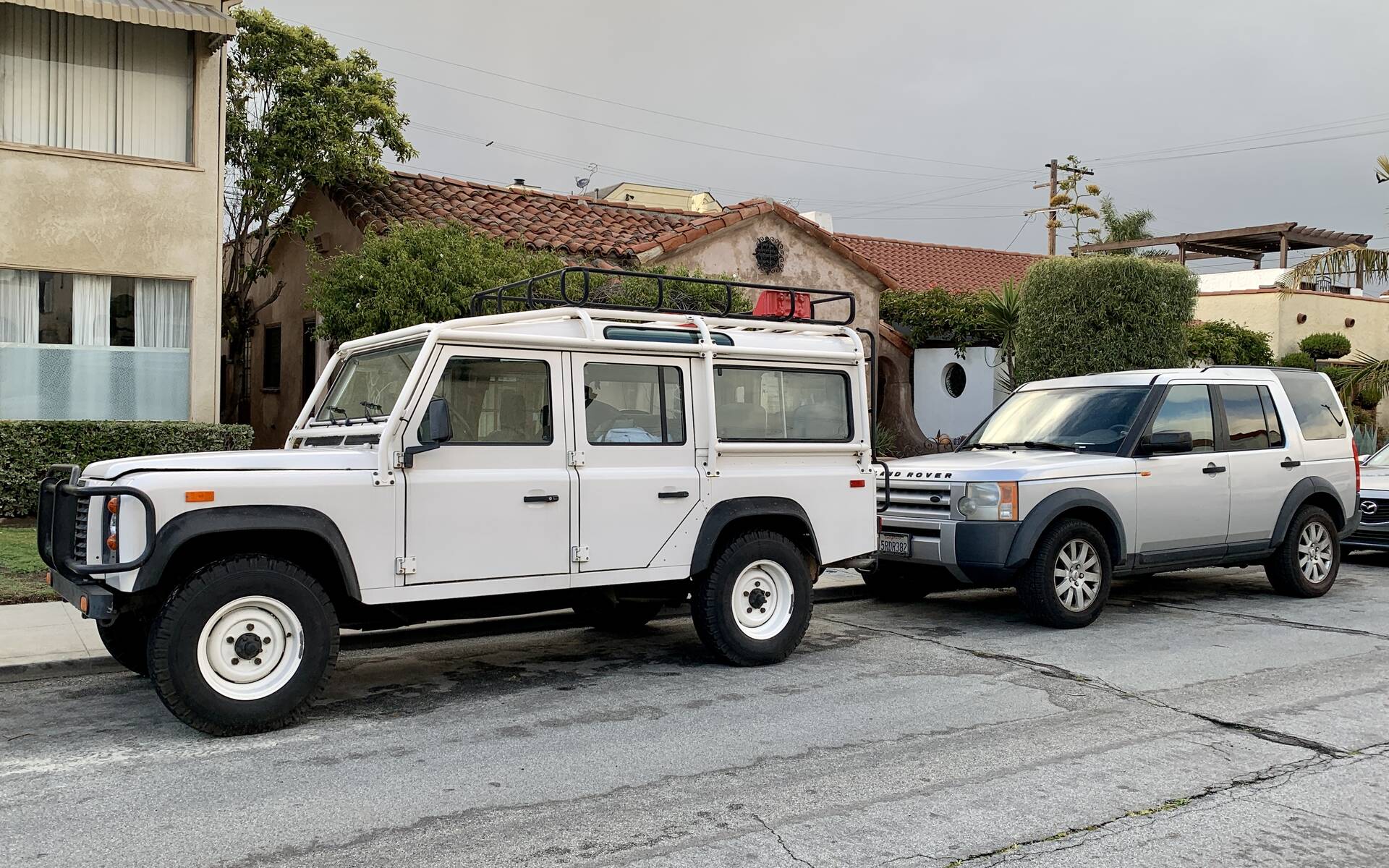 <p><strong>Land Rover Defender et Land Rover LR3</strong></p>