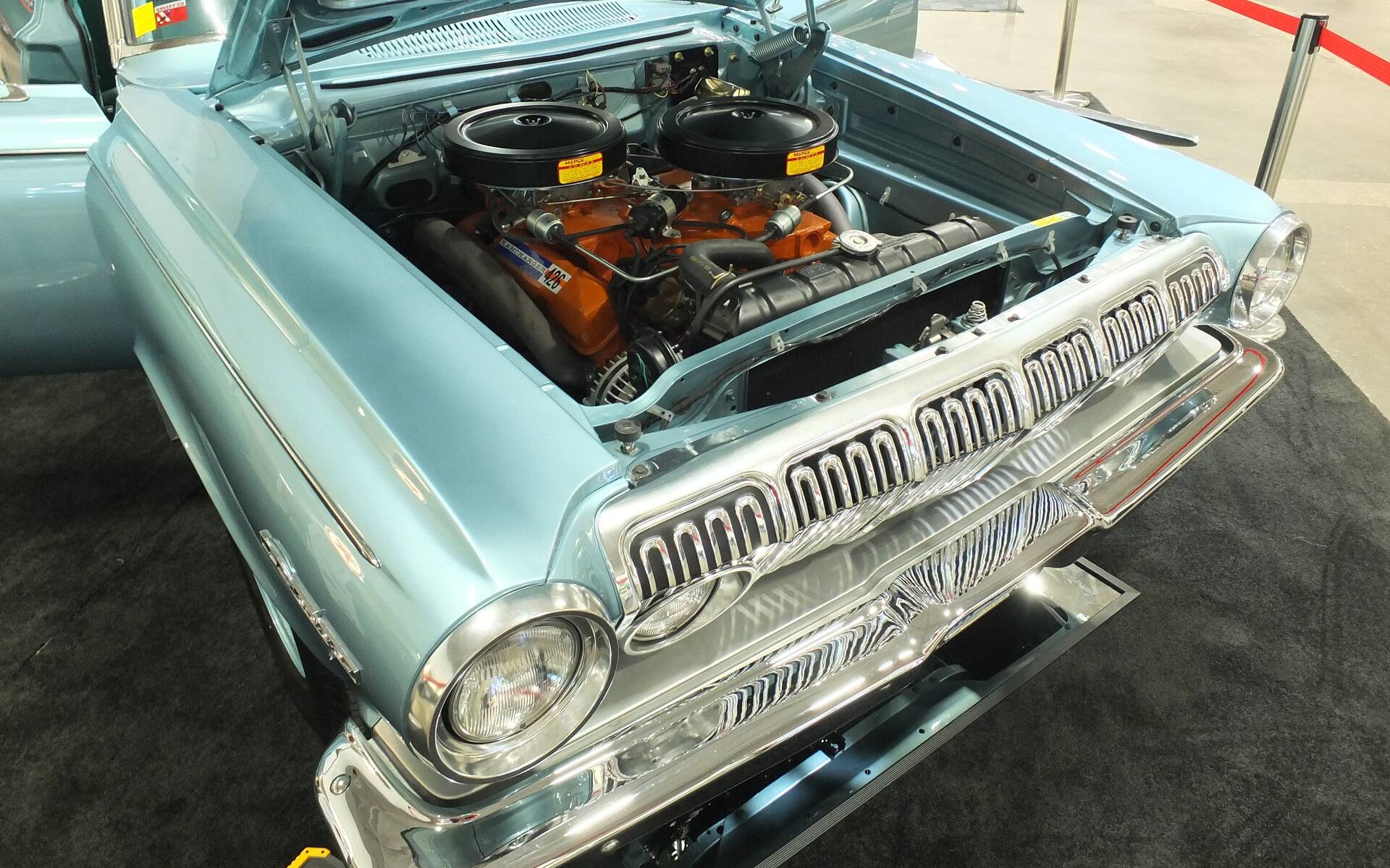 <p>Dodge 330&nbsp;1963 avec V8 426 pc (7,0 litres) Max Wedge (Top 10)</p>