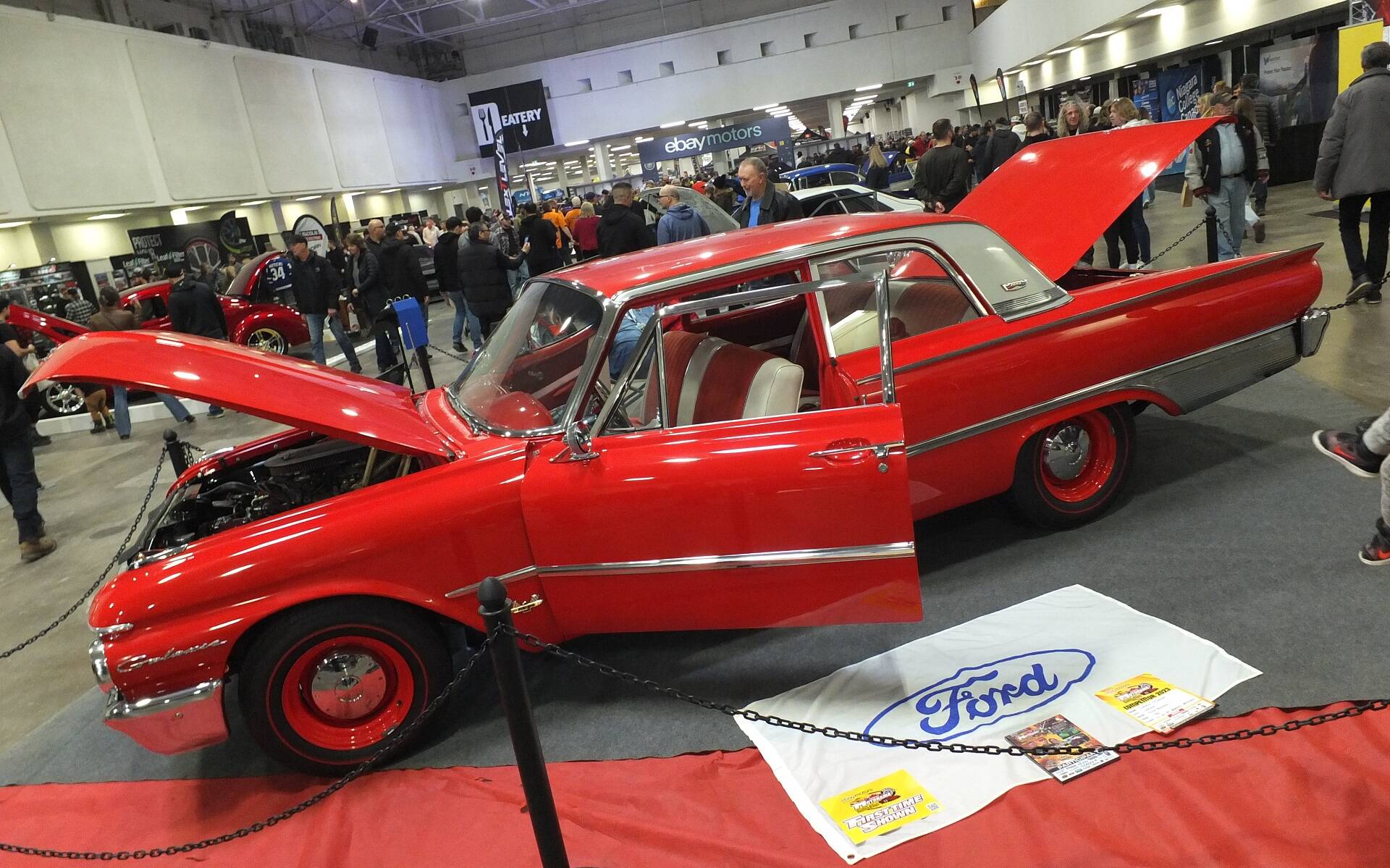 <p>Ford Club Sedan 2 portes 1961 avec V8 472 pc (7,7 litres)</p>
