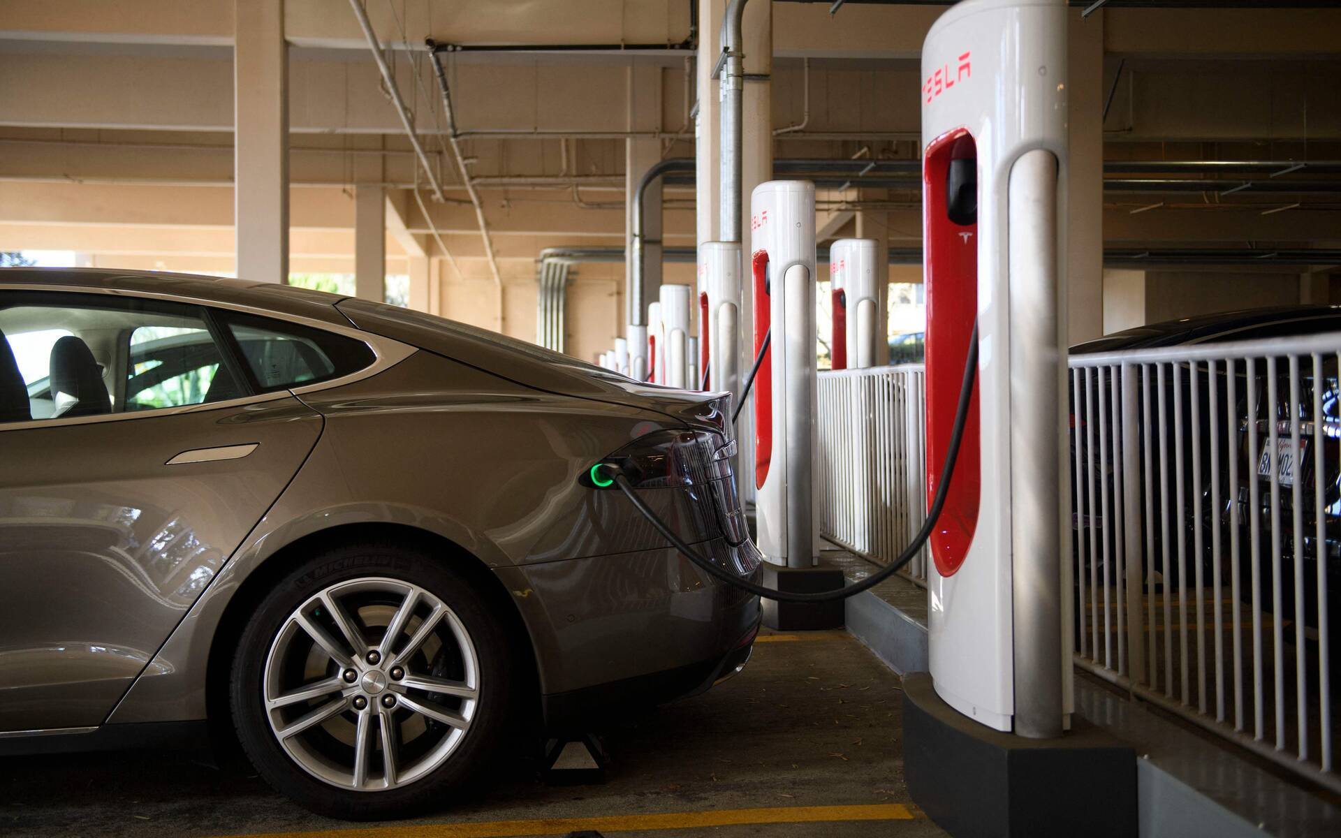 Cette station de recharge ultra-puissante pour voitures