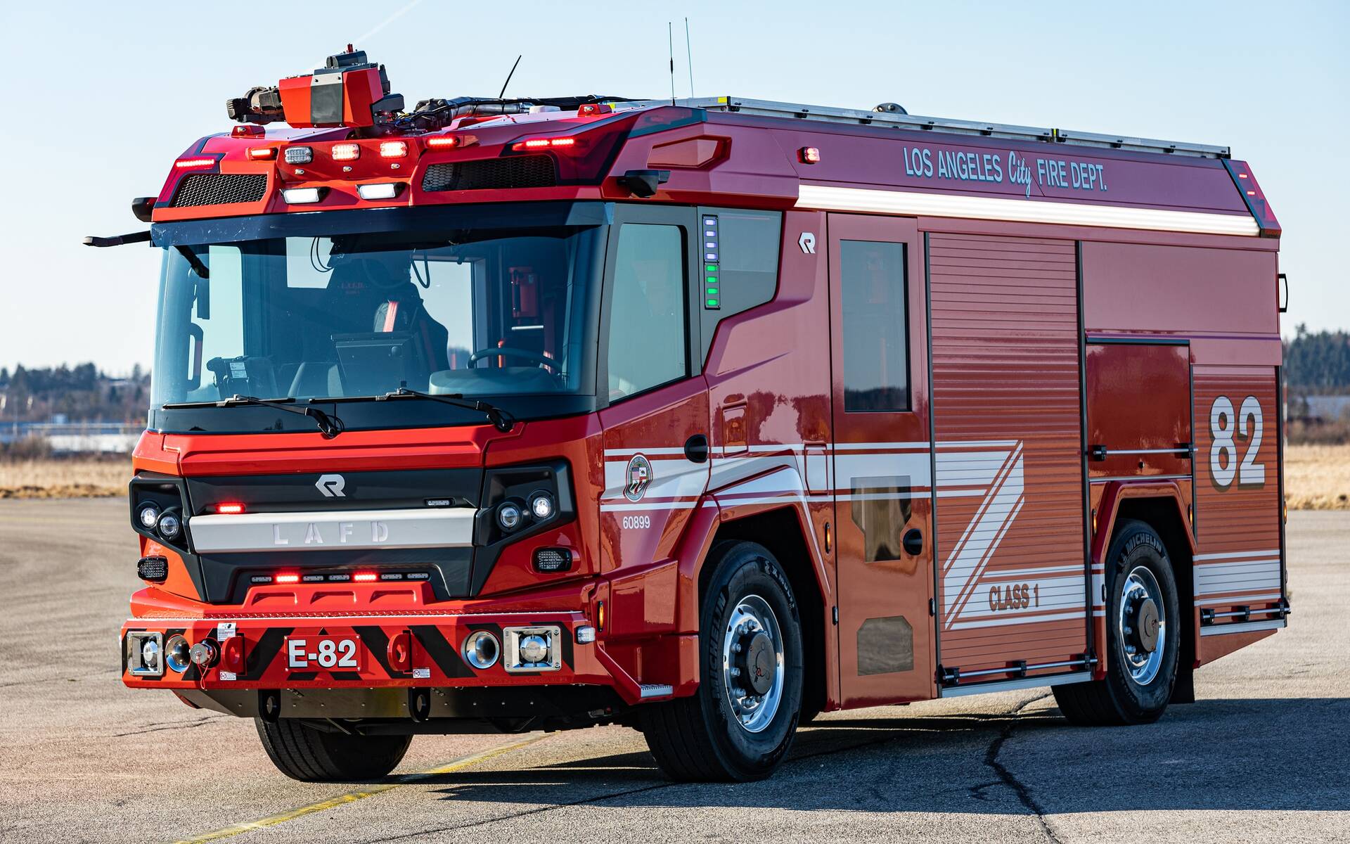 Le Courrier du Sud  Le premier camion de pompier électrique en visite à  Longueuil