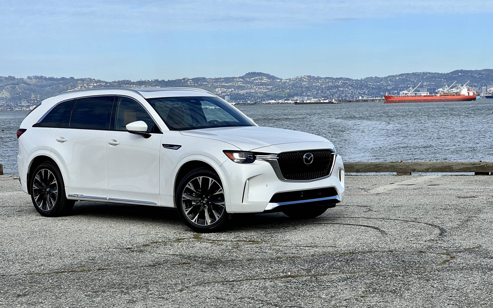 The 2024 Mazda CX90 A FuntoDrive ThreeRow Crossover with