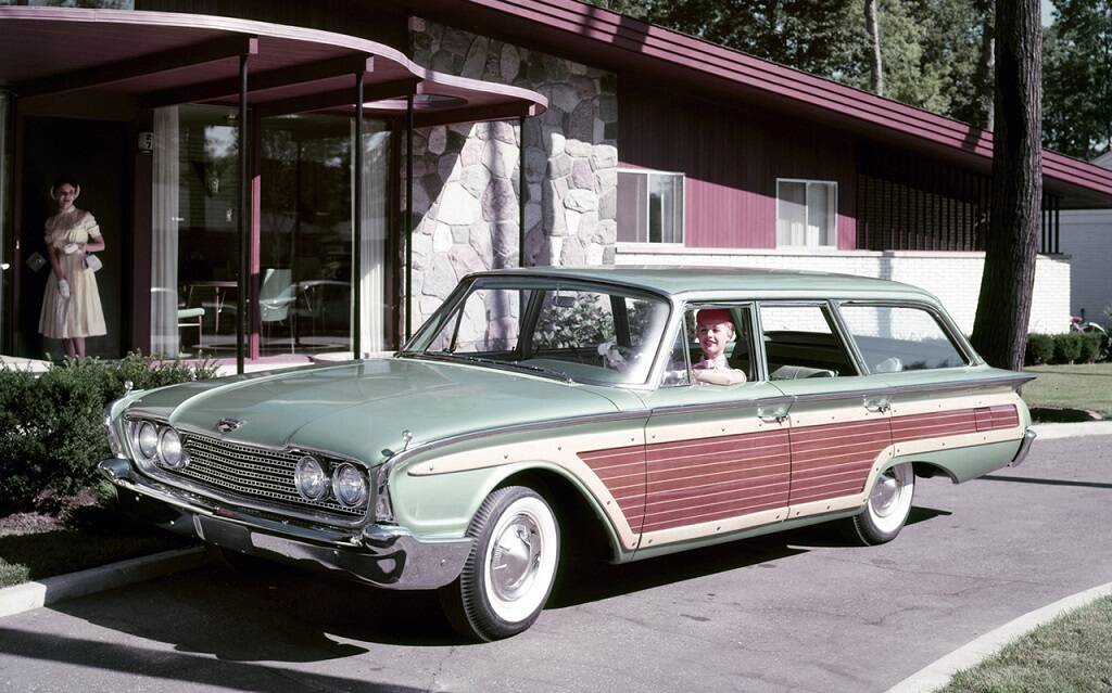 <p>Ford Country Squire 1960</p>